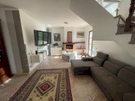 vendita villa Carrara