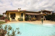 vendita villa Camaiore