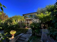 vendita villa Pietrasanta