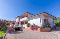 vendita villa Pietrasanta
