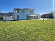 vendita villa Pietrasanta