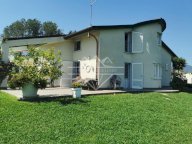 vendita villa Carrara