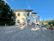 vendita villa Capannori