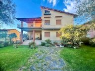 vendita villa Seravezza
