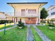 vendita villa Camaiore