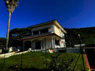 vendita villa Carrara