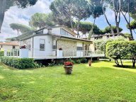 vendita villa Camaiore