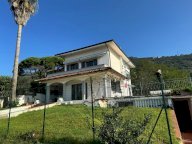 vendita villa Carrara