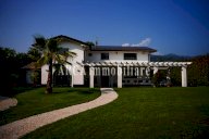 vendita villa Pietrasanta