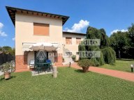 vendita villa Lucca