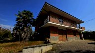 V Villa Monale