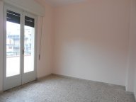 4 vani in centro con garage