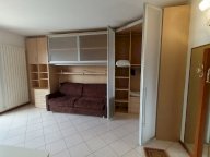 Ampio Monolocale arredato cabina armadio Milano M3 Affori centro