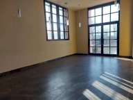 A Locale Commerciale Imola