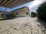 affitto villetta bifamiliare Carrara